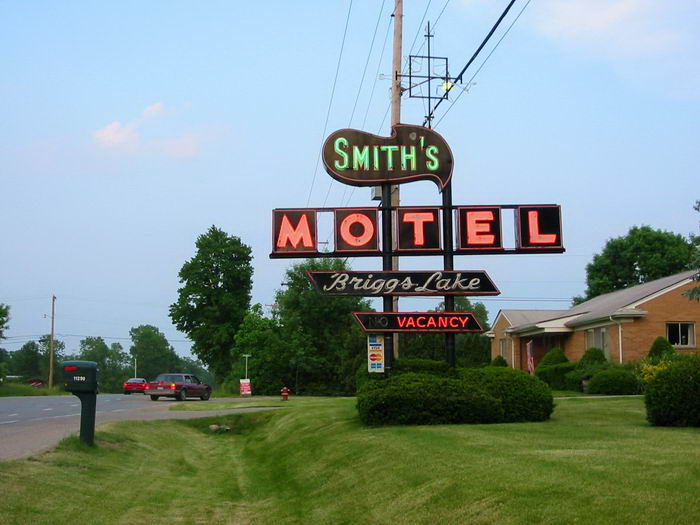 Smiths Briggs Lake Motel - EARLY 2000S PHOTOS